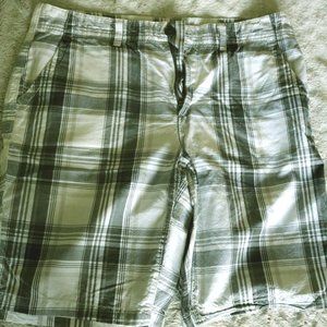 Men's Urban Pipeline Black and White Shorts Sz 38